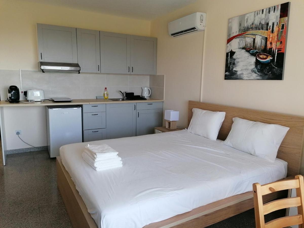 Pissouri Image Apartment Exterior photo